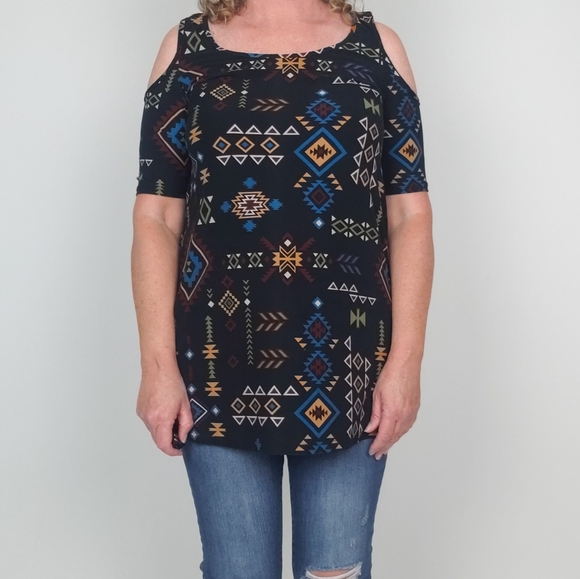 5/$12 Eye Candy Open Shoulder Tunic - Picture 3 of 9